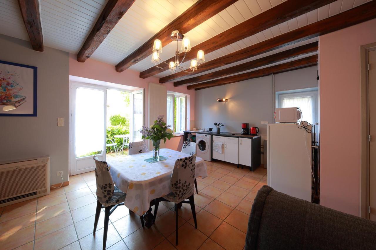 Latillé Gite La Loge Des Fees מראה חיצוני תמונה